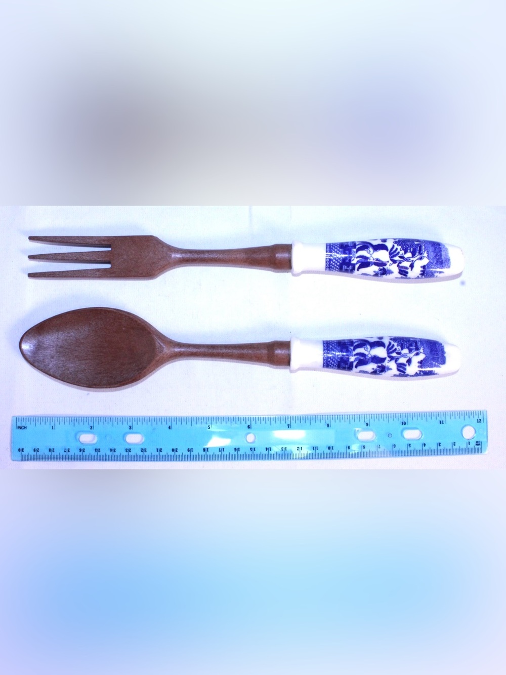 Vintage Mid-Century Modern Blue Willow salad serving set - Fork and Spoon
